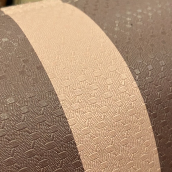 Vegan Leather The Doctor Style Plaid Handbag - Picture 11 of 12